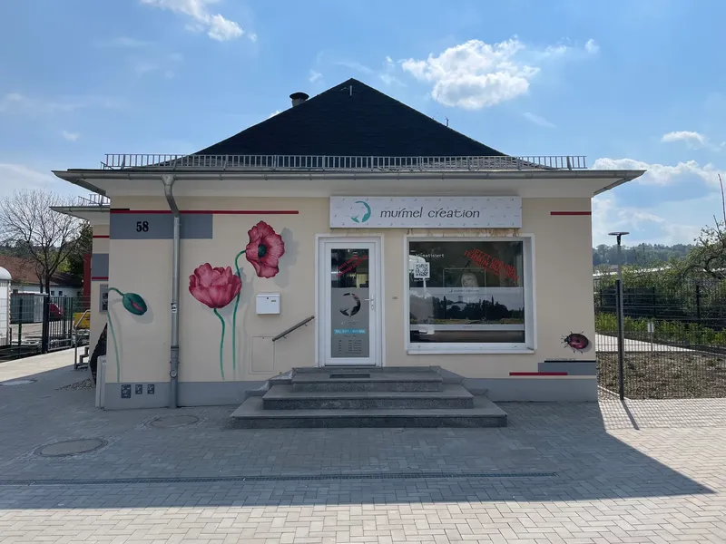 Салон у Дрездені ззовні, Dresdner Str. 58